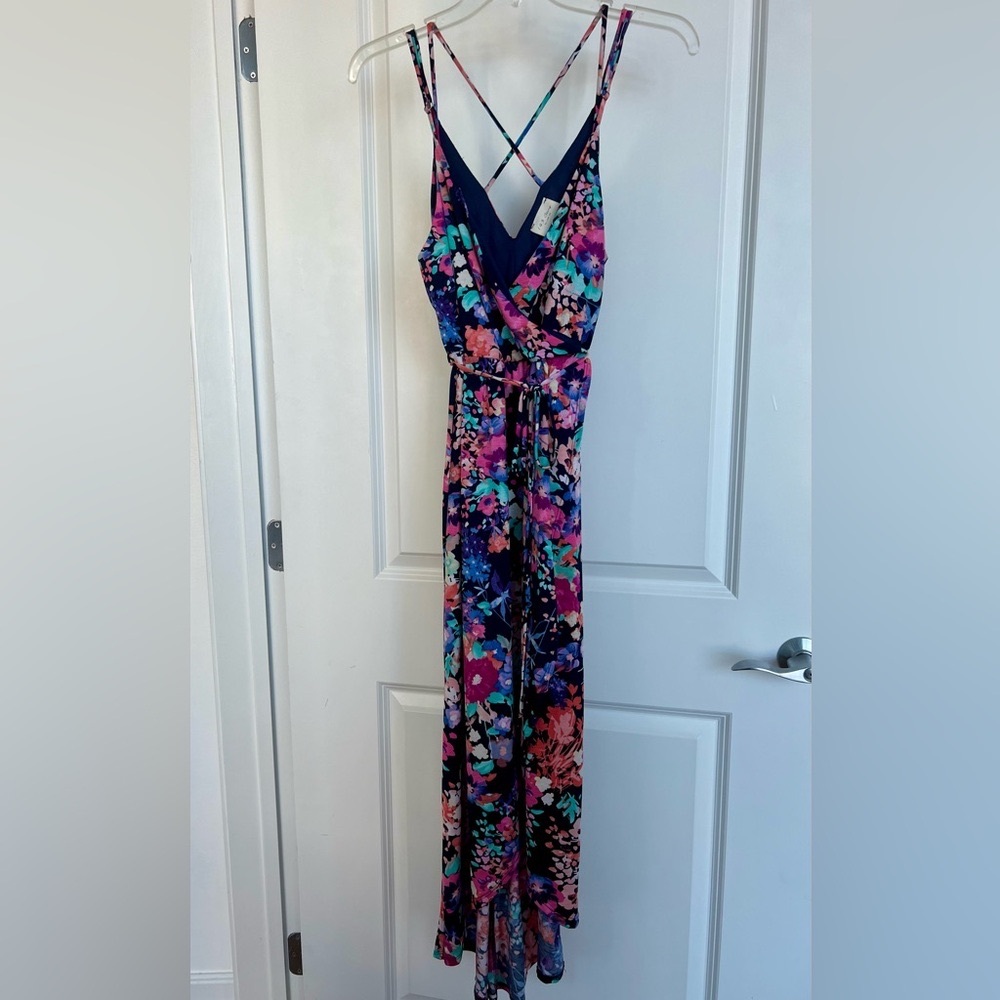 1.4.3. Story by Line Up multicolor floral V-neck dress - size small